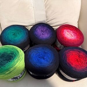 Multicolor Gradient Yarn Set